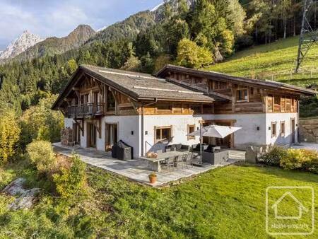 ferme spectaculaire sur un grand terrain privé  5 chambres  vue panoramique sur la...