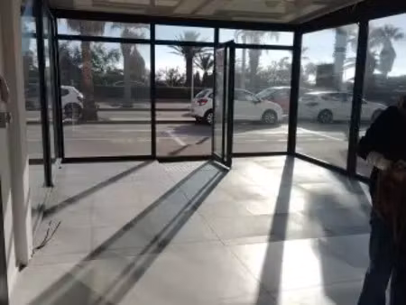 - local canet front de mer