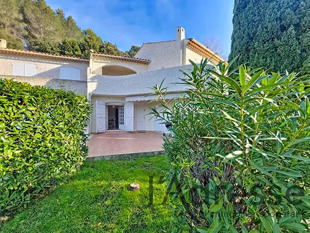 location maison 5 pièces  133.14m²  mandelieu