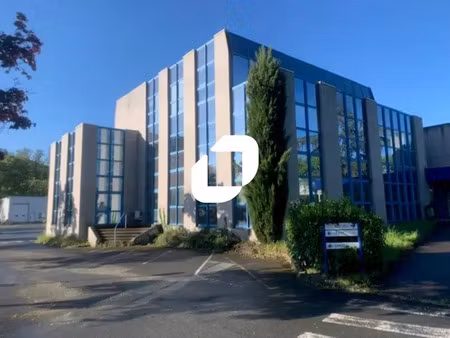 a vendre ou a louer  foncier de 16 963 m²