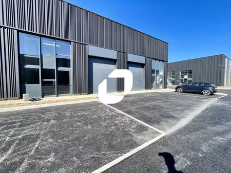 a vendre ou a louer  batiment neuf idealement situe