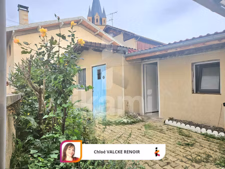 charmante maison de village avec cour ensoleillée et grand g