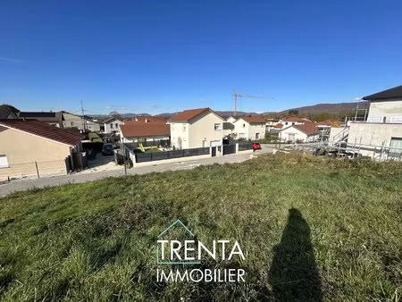 terrain de 743m² libre de constructeur à vendre sur la commune de charnècles