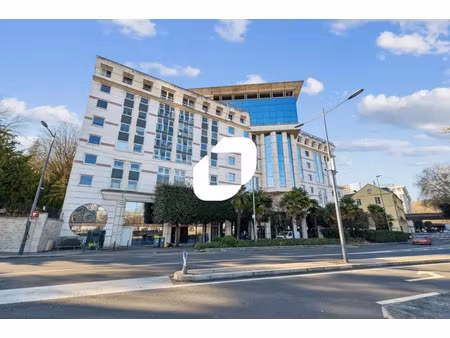 location bureau sevres 92310