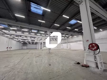 location entrepôt croissy beaubourg 77183