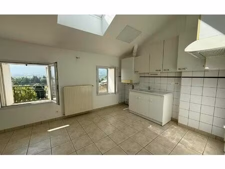 location appartement  42.94 m² t-3 à la saulce  590 €