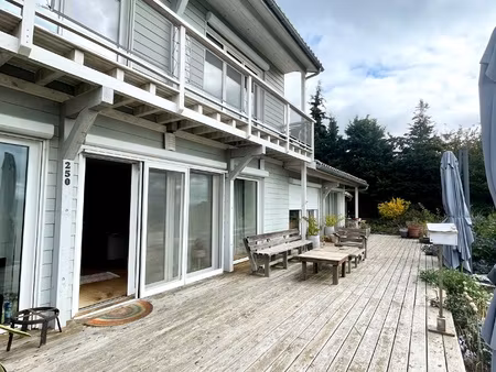 maison 4 pièces - 207 m²