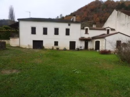 maison de village avec un gite indépendant