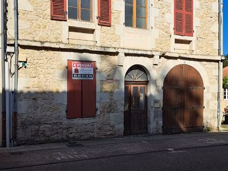 maison de village avec possibilité local commercial