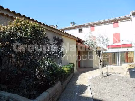 maison mitoyenne monteux centre-ville t4 avec un exterieur et un garage