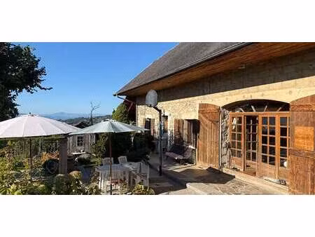 maison avec piscine et jardin montcel (73)