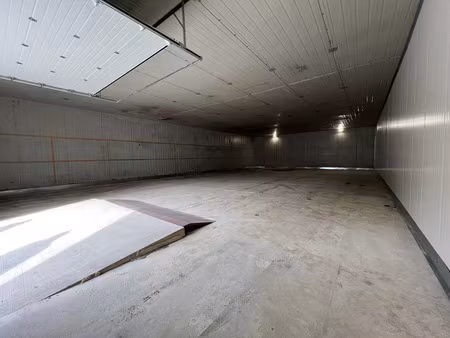 location local commercial 227m2 châlons-en-champagne 51000 - 1000 € - surface privée