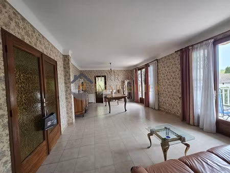 vente maison 4 pièces 180 m² à rognonas (13870)  465 000 €