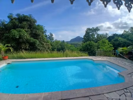 vente maison 4 pièces 156 m² à schoelcher (97233)  560 000 €