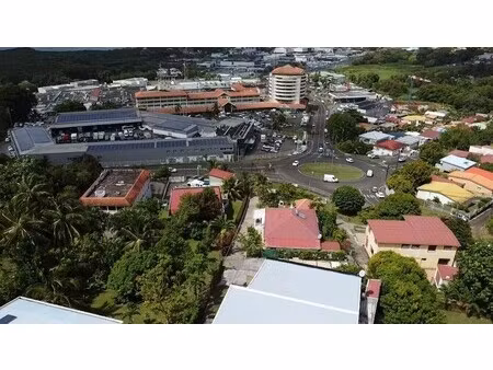 location local commercial