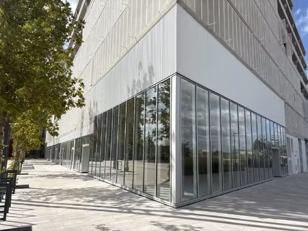 location local commercial 286m² fleury les aubrais 45400