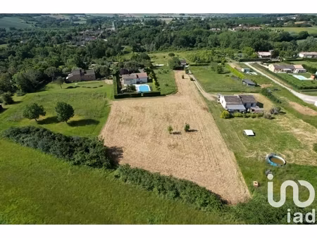 vente terrain 2 800 m²