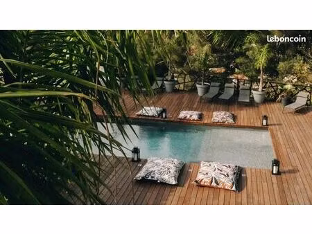 calme et volupté au cœur de saint-tropez  superbe t2 avec jardin privatif de 80m2