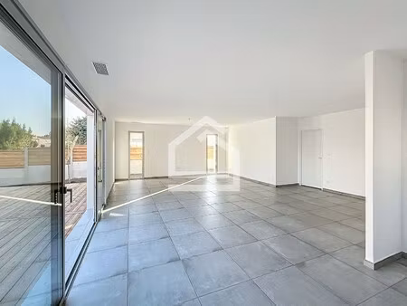 maison de luxe à vendre dans le quartier chemin long-garies