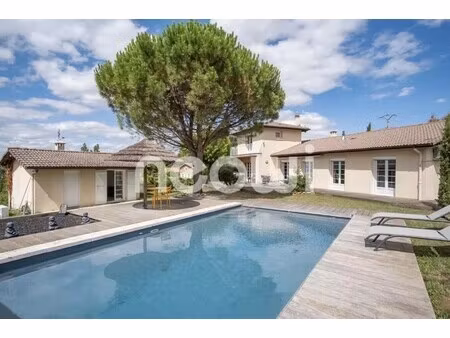 maison de luxe à vendre à pommiers