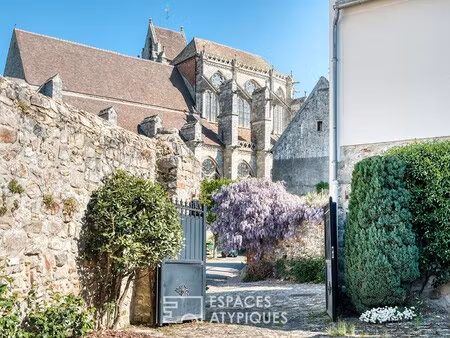 maison de luxe à vendre à saint-sulpice-de-favières