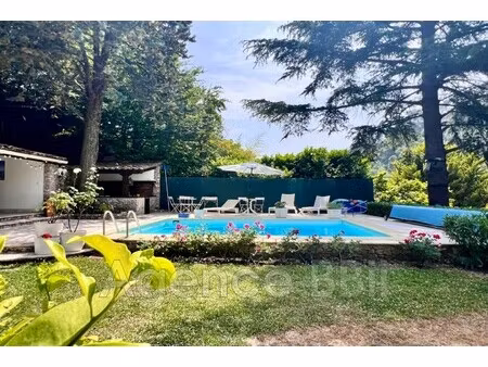 villa de luxe à vendre à tourrette-levens