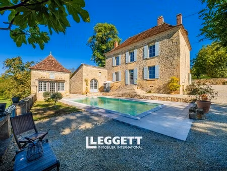 maison de luxe à vendre à nanthiat