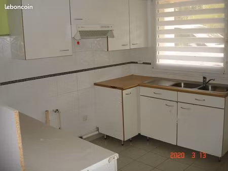 t 3 - 2 ch avec garage/parking à sin le noble