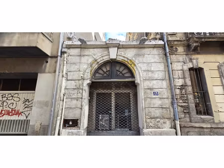 local professionnel ou commerciaux de 149 m2 à vendre