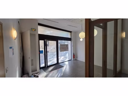 local professionnel ou commerciaux de 167 m2 à vendre