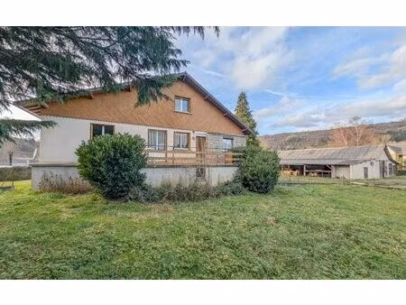 maison saint-martin-valmeroux 109 m² t-6 à vendre  130 000 €