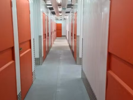 garage/box 2 m² brindas