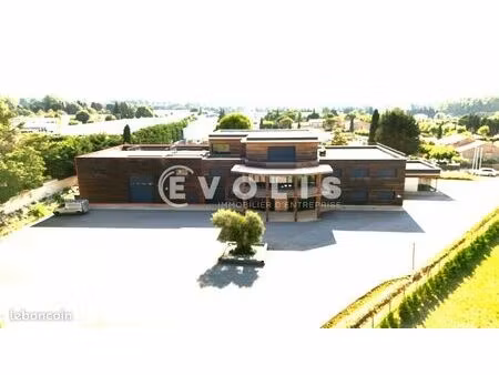 local industriel 381 m²