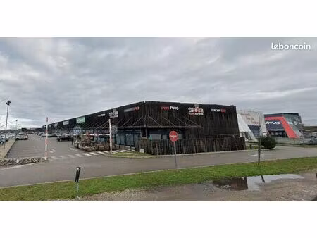 local commercial 443 m² saint-bonnet-de-mure