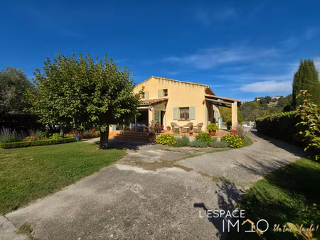 villa plein pied au pied du luberon