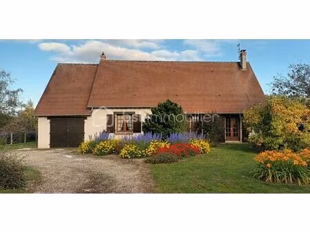 maison traditionnelle de 89 62 m² à dhuizon