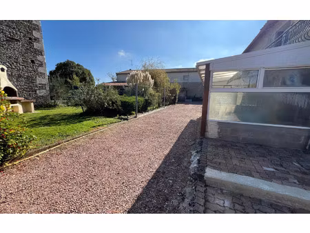 maison paizay-naudouin-embourie 174 m² t-7 à vendre  90 100 €