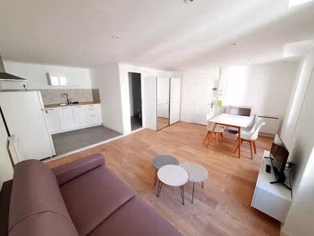 location meublée appartement 1 pièce 30 m² à barjols (83670)  490 €