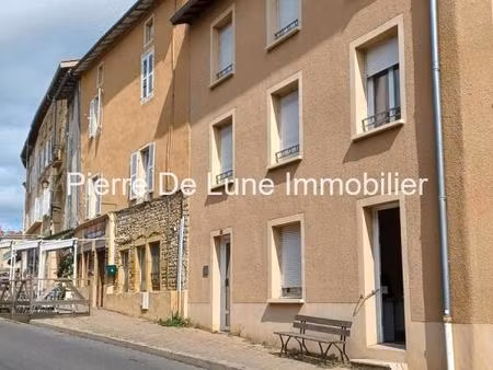 local au centre du bois d'oingt