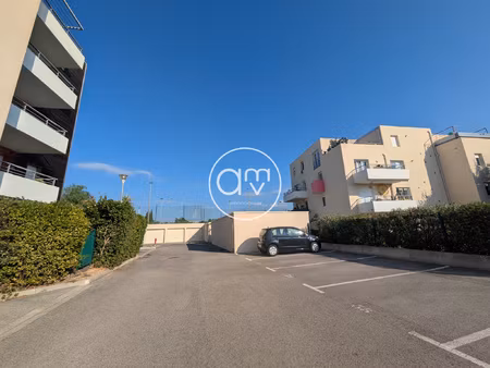 place de parking à vendre résidence sécurisée & proche cen