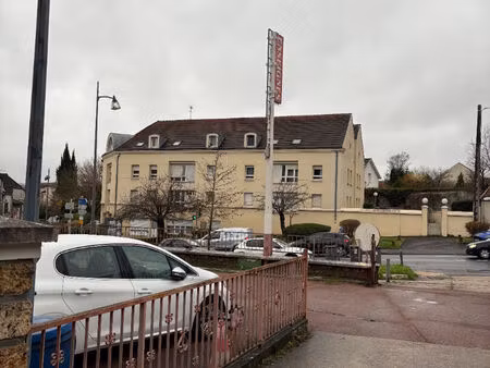 local commercial longjumeau 66m² 1250€ ht hc