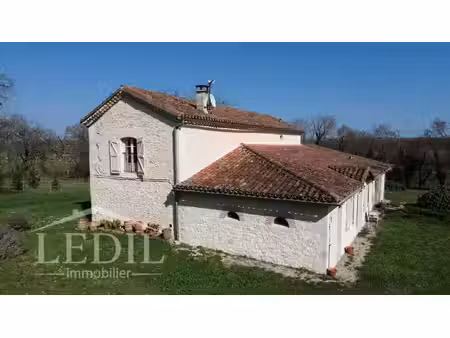 propriété et dépendances sur parc