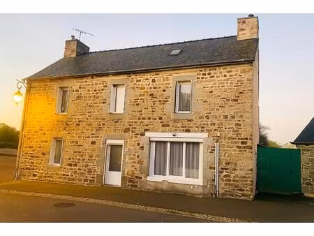 maison de bourg avec un beau jardin et 3 chambres