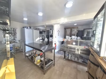 fonds de commerce de rôtisserie & vente de pains/viennoiseries