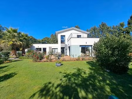 vente maison à gouesnach (29950) : à vendre / 186m² gouesnach