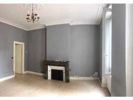 location locaux professionnels 38 m² à sens (89100)  710 €