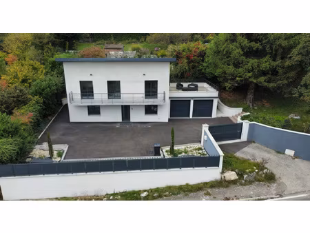 maison 4 chambres sur 1020m2