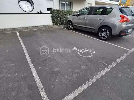 parking de 16 50 m² à sainte-genevieve-des-bois