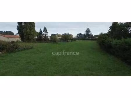 vente terrain à thénac (17460) : à vendre / 798m² thénac
