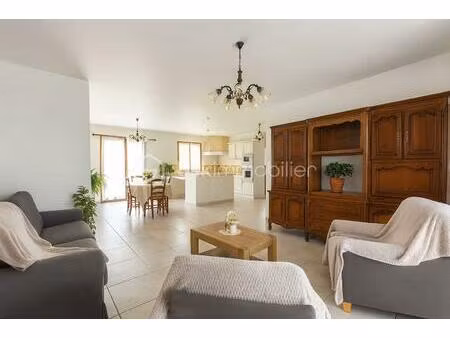 maison de 131 m² à corps